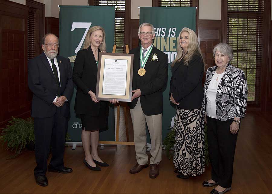 Thill receives First Citizens Bank Scholars Medal