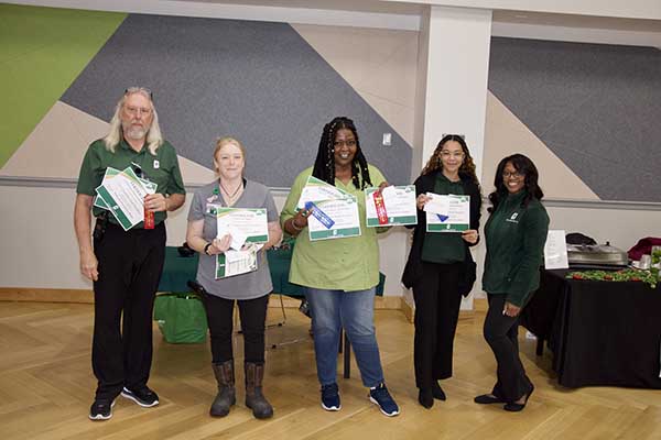 Staff Council recognizes winners of recent cookoff