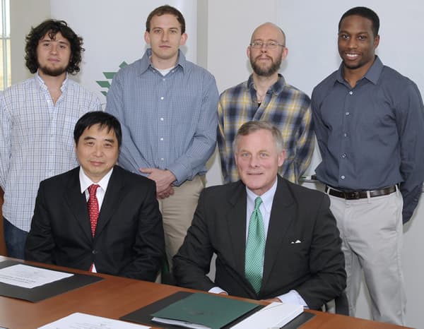 Sen. Burr with Bill Chu and graduate students