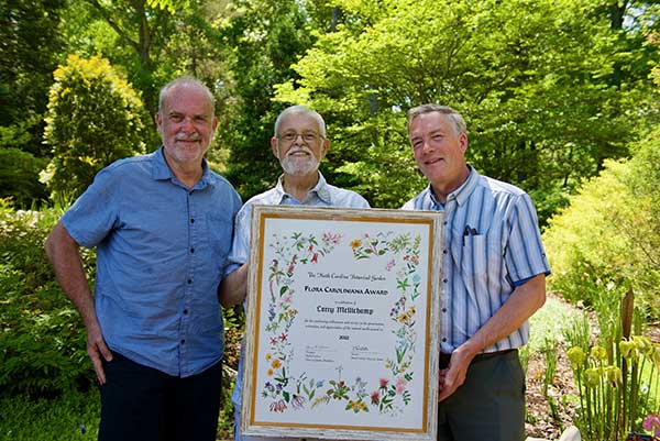 The North Carolina Botanical Garden recently honored Larry Mellichamp ’70, retired director of the UNC Charlotte Botanical Gardens, as only the seventh recipient of its Flora Caroliniana Award.