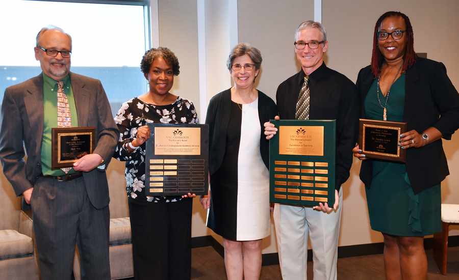 Provost recognizes excellence in teaching, advising and community engagement