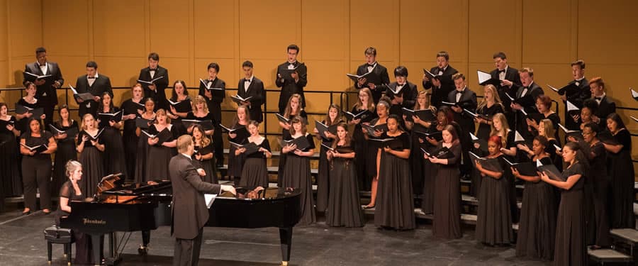 University Chorale to usher in the holidays