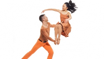 Dancers perform 'Esplanade'