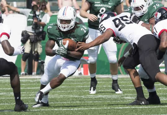 football-vs-Gardner-Webb-370px_0