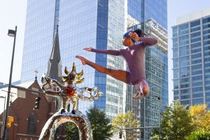Alabi Orisdele dances in Uptown