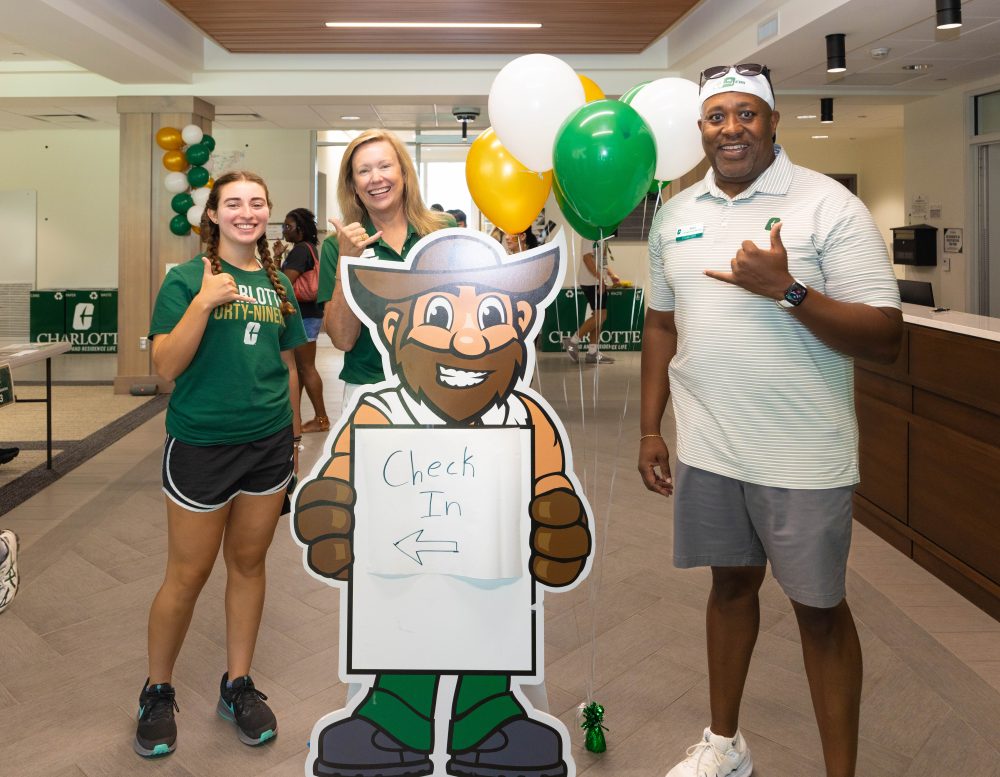 Chancellor Sharon L. Gaber and Vice Chancellor for Student Affairs Kevin Bailey throw picks up at the check in.