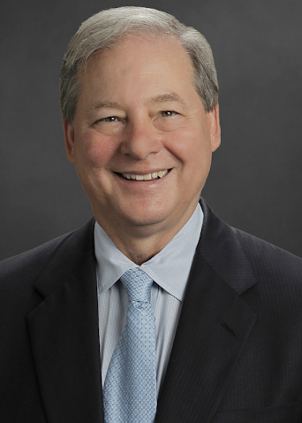 Headshot of Harry Lightsey