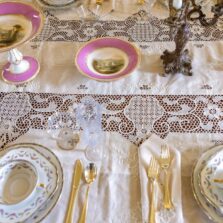Antique table setting at Rosedale Plantation