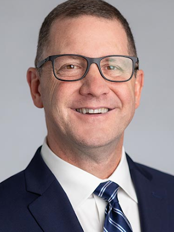 Leon Topolian headshot