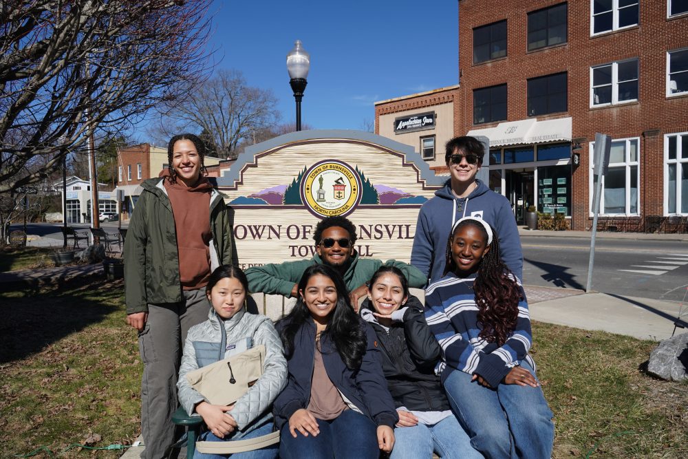 Levine Scholars volunteering with Habitat for Humanity