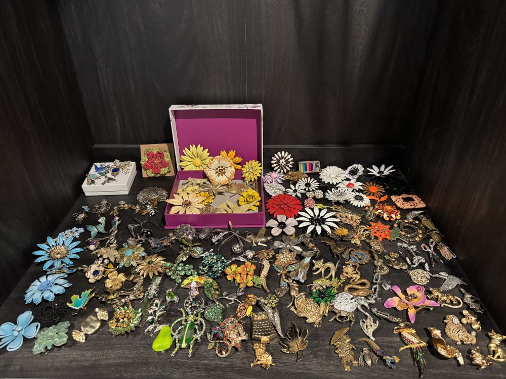 Jill Sexton's full brooch collection