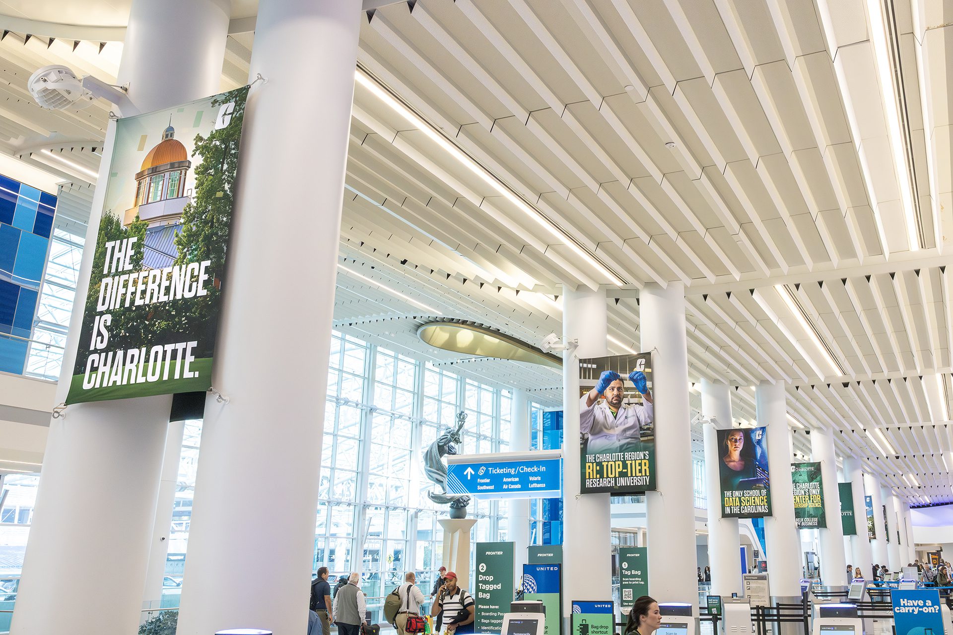 TDIC_Airport-Signs_UNC-Charlotte4