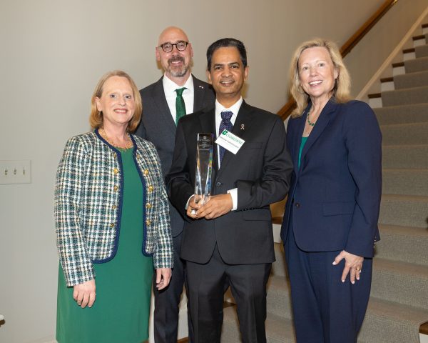 Sukumar Kamalasan received Distinguihsed Research Award